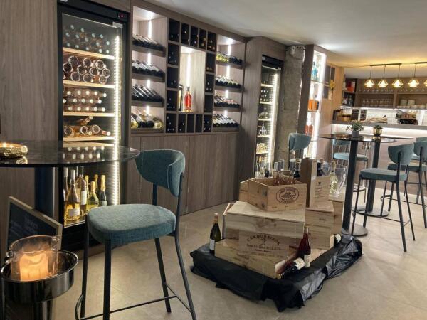 Wine Knot - 06310 Beaulieu-sur-Mer