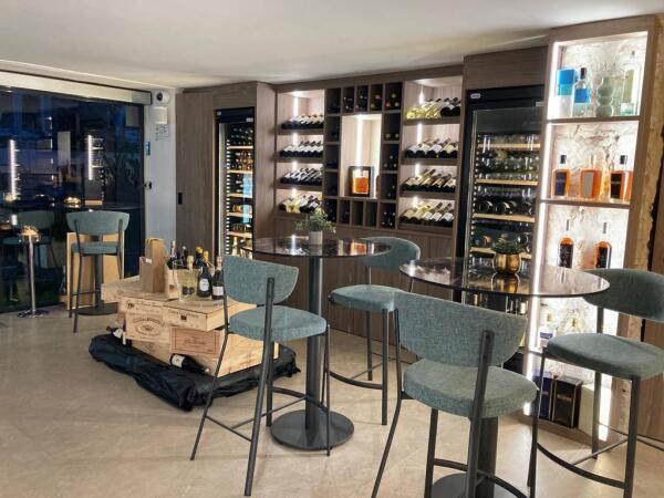 Wine Knot - 06310 Beaulieu-sur-Mer