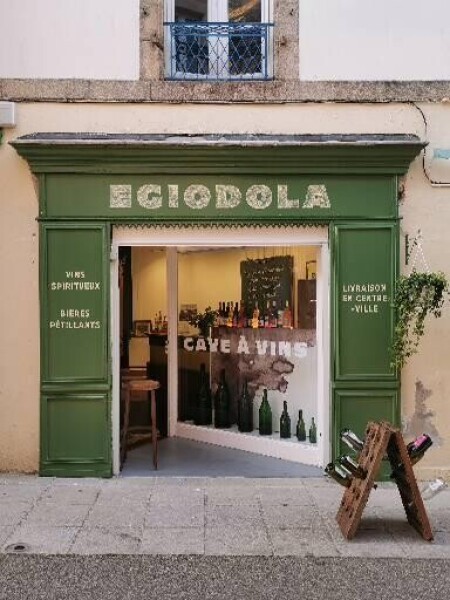 Cave EGIODOLA - 29100 Douarnenez